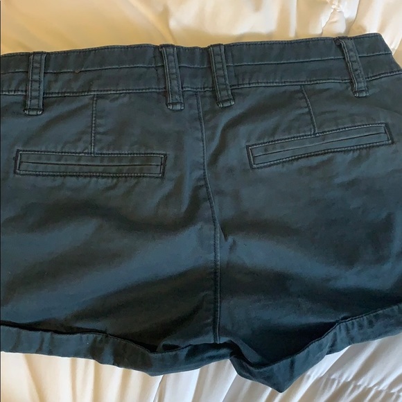 Shorts - Picture 3 of 3